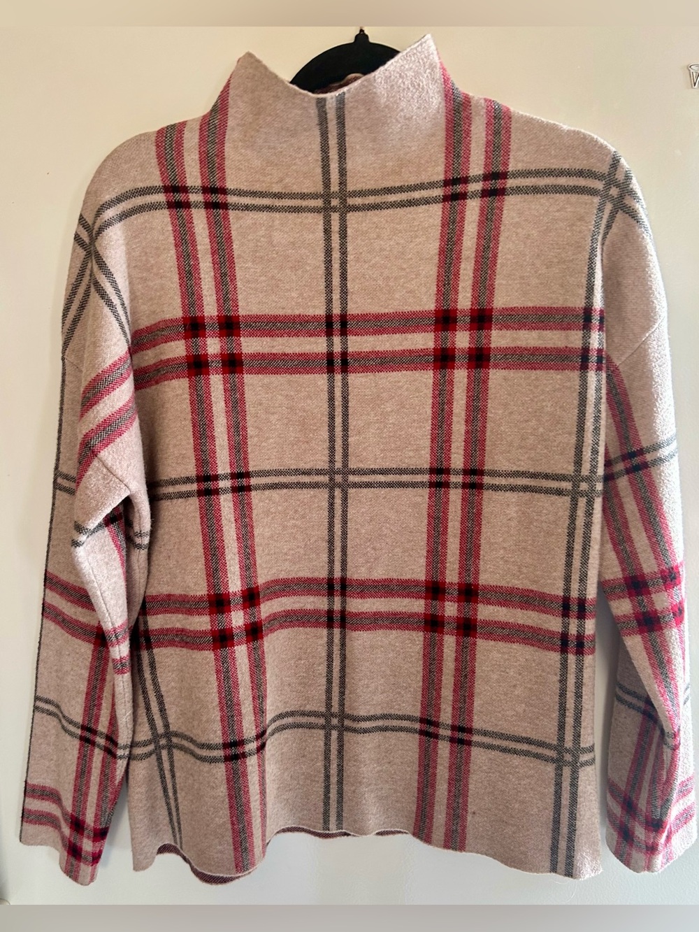 Nicole Miller Plaid turtleneck Sweater - Beige Black and Red Sz XL